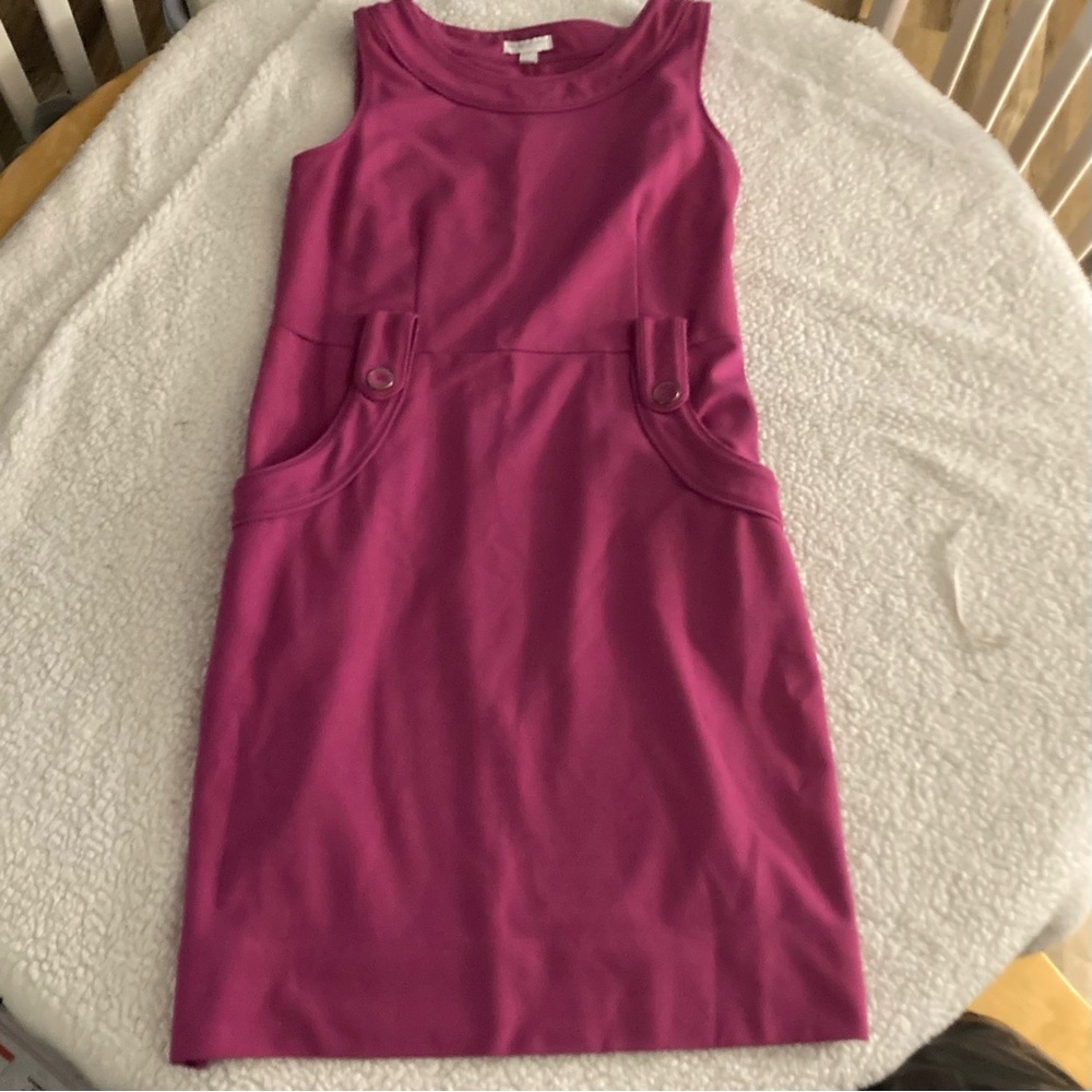 NY&CO✨berry sheath dress with pockets!! EUC knit medium